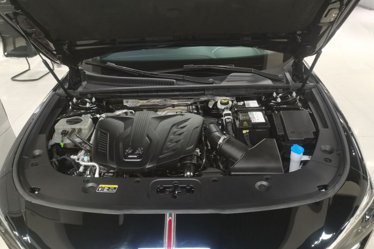 红旗H5 2024款 1.5T DCT智联旗韵版机舱底盘24