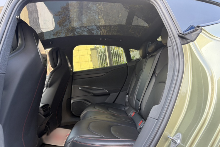 小米汽车 小米SU7 2024款 后驱长续航智驾版中控内饰7001