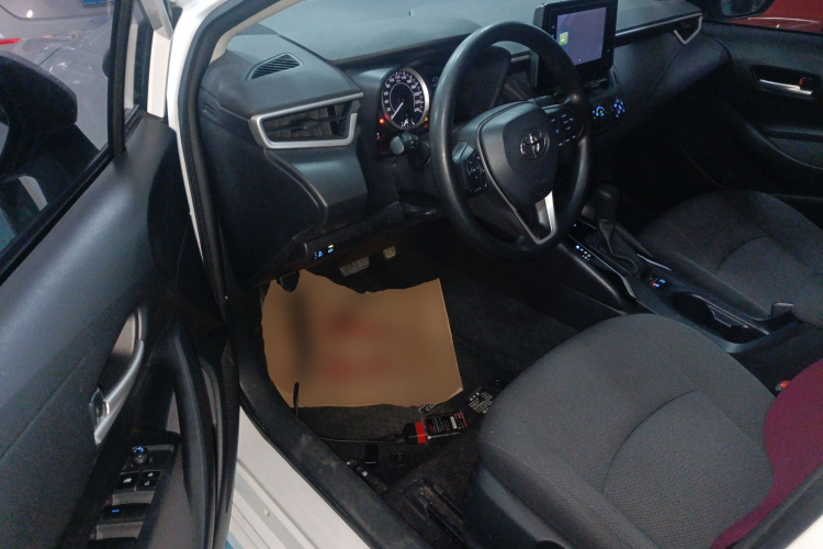 丰田 卡罗拉 2022款 TNGA 1.5L CVT先锋版中控内饰20