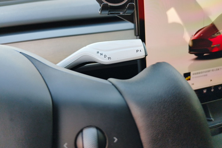 特斯拉 Model Y 2022款 后轮驱动版局部细节18