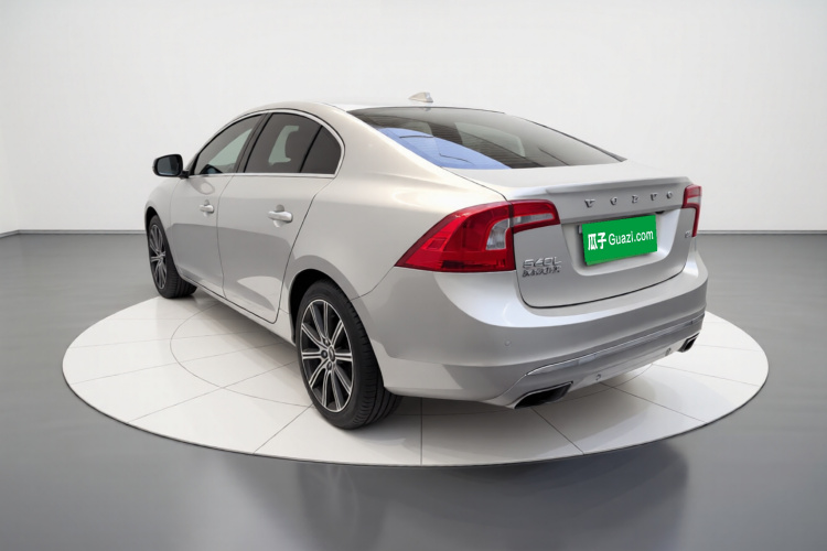 沃尔沃S60 2019款 S60L 改款 T5 智驭菁英版车身外观5