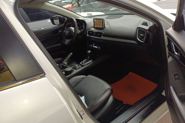 马自达3 昂克赛拉 2016款 三厢 2.0L 自动旗舰型局部细节41