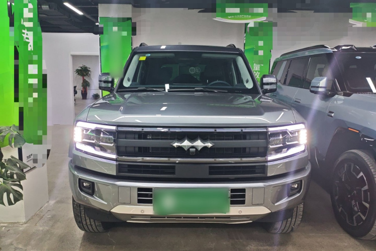 方程豹 豹5 2025款 210KM 云辇天神Ultra版车身外观2