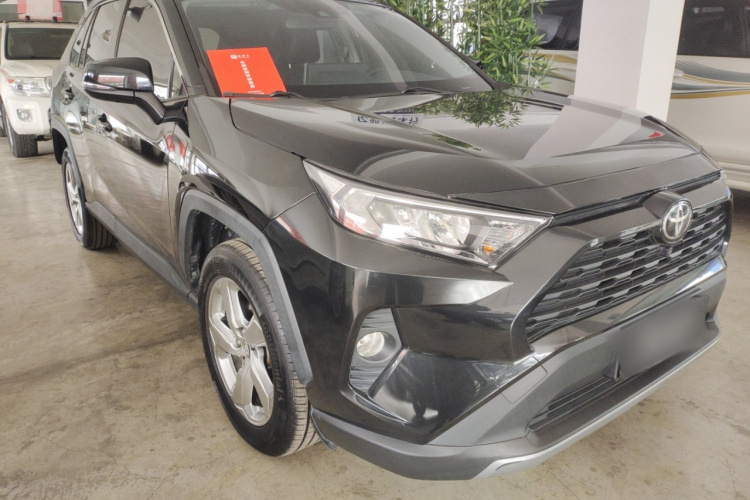 丰田 RAV4荣放 2020款 2.0L CVT两驱风尚版车身外观3