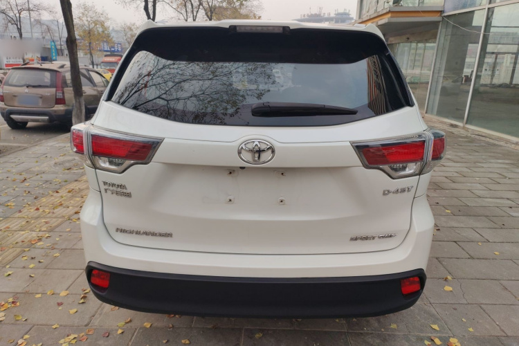 丰田 汉兰达 2015款 2.0T 四驱豪华版 7座车身外观6