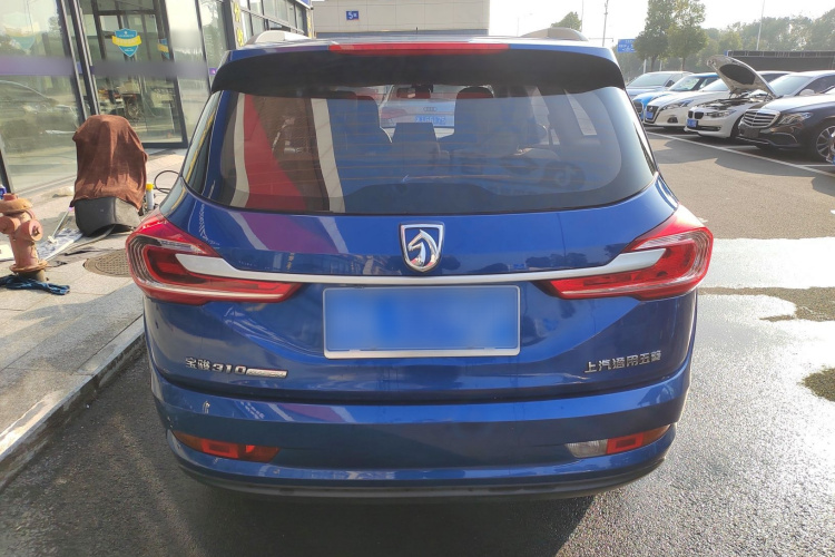 宝骏310W 2017款 1.5L 手动舒适型 国V车身外观6