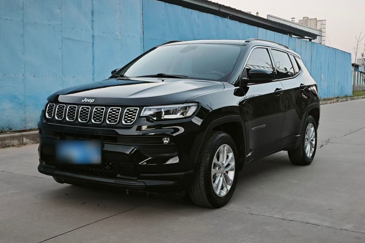 Jeep 指南者 2021款 220T 自动领先版车身外观1