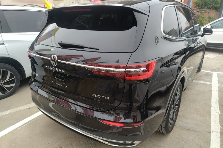 大众 威然 2024款 380TSI 尊贵版车身外观7