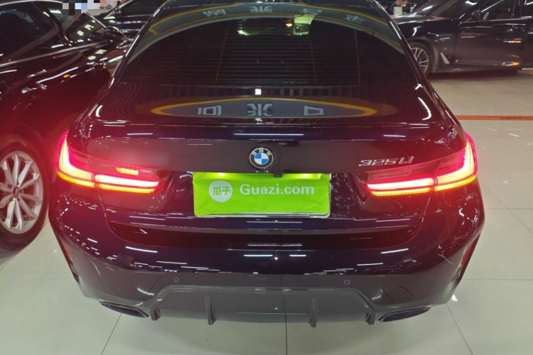 宝马3系 2023款 325Li M运动曜夜套装车身外观6