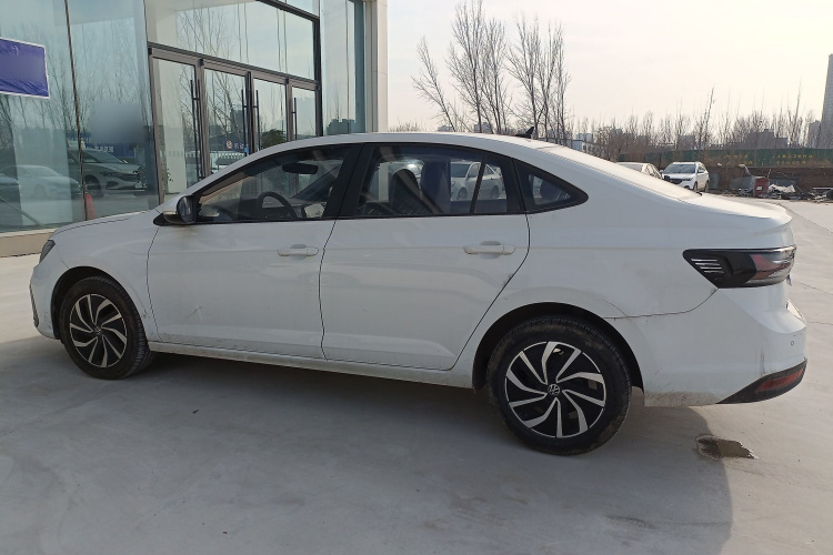 大众 朗逸 2023款 新锐 1.5L 自动新逸版车身外观4