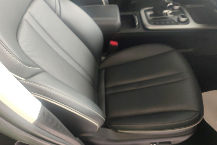 坦克300 2024款 2.0T 征服者局部细节41