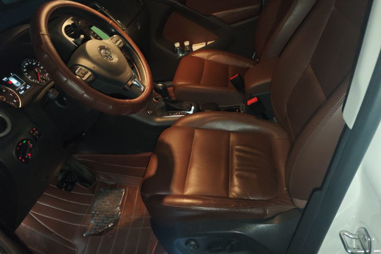 大众 途观 2015款 2.0TSI 自动四驱豪华版中控内饰19