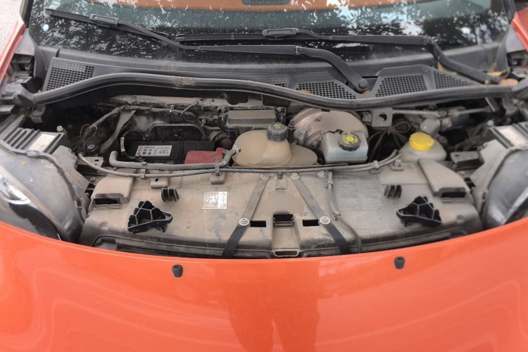 smart fortwo 2015款 1.0L 52千瓦硬顶激情版机舱底盘24