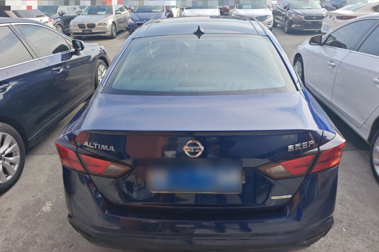 日产 天籁 2021款 2.0L XL 舒适版车身外观6