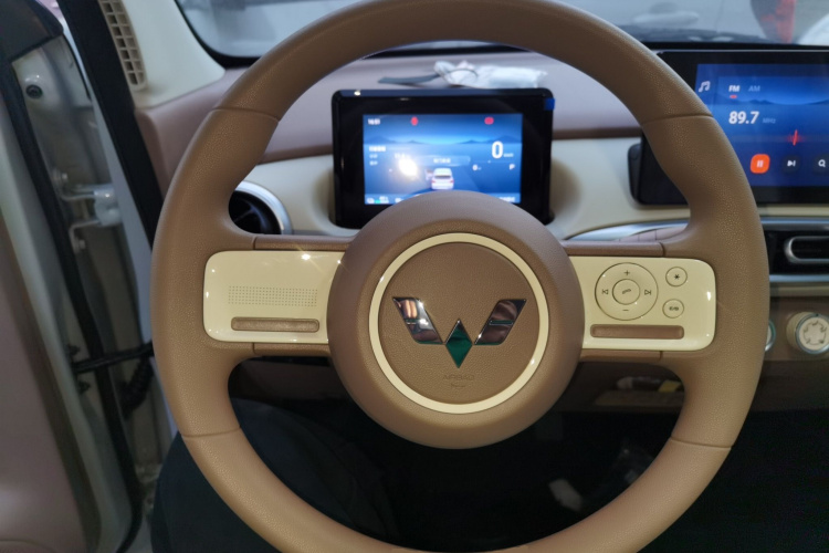 五菱汽车 宏光MINIEV 2025款 四门版 臻享+款中控内饰13