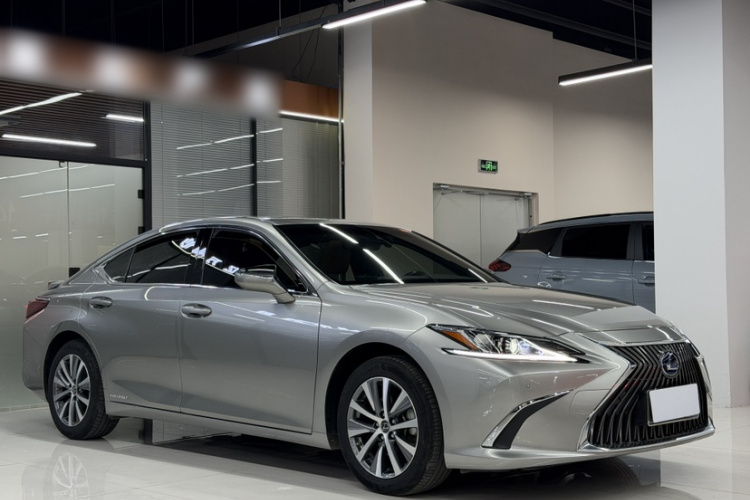 雷克萨斯ES 2020款 300h 卓越版车身外观6002