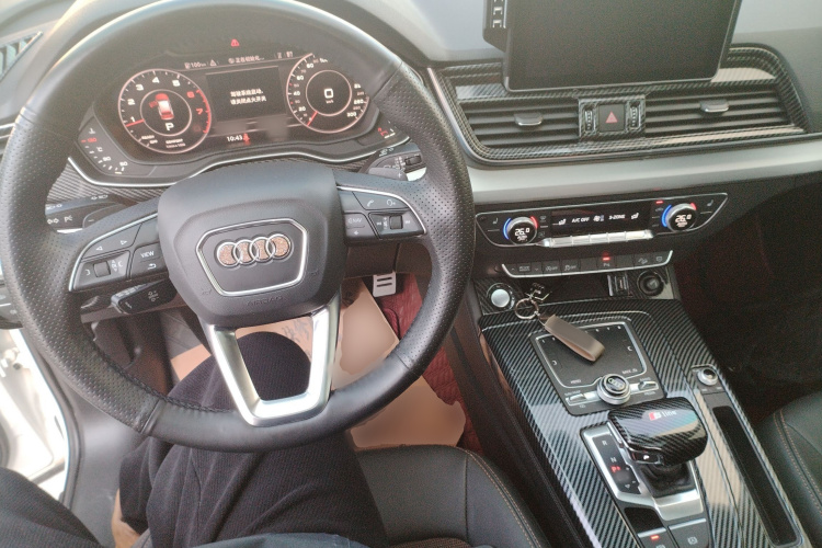 奥迪Q5L 2018款 40 TFSI 荣享时尚型 国V中控内饰12