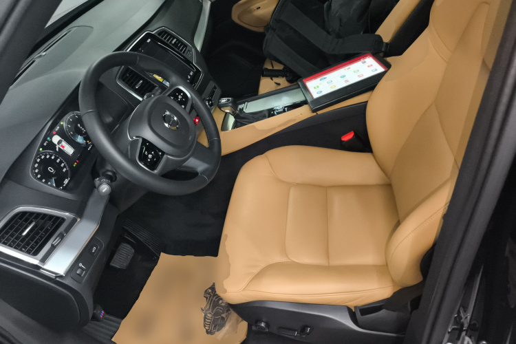 沃尔沃XC90 2019款 T5 智逸版 7座 国V中控内饰19