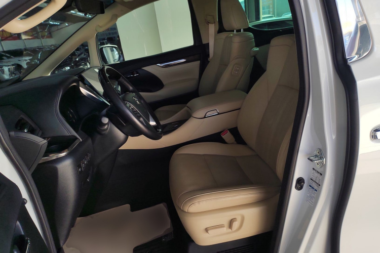 丰田 威尔法 2023款 皇冠 双擎 2.5L HV尊贵版中控内饰19