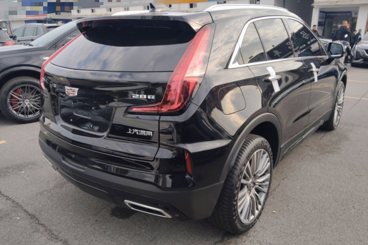 凯迪拉克XT4 2024款 28T 两驱尊贵型车身外观7