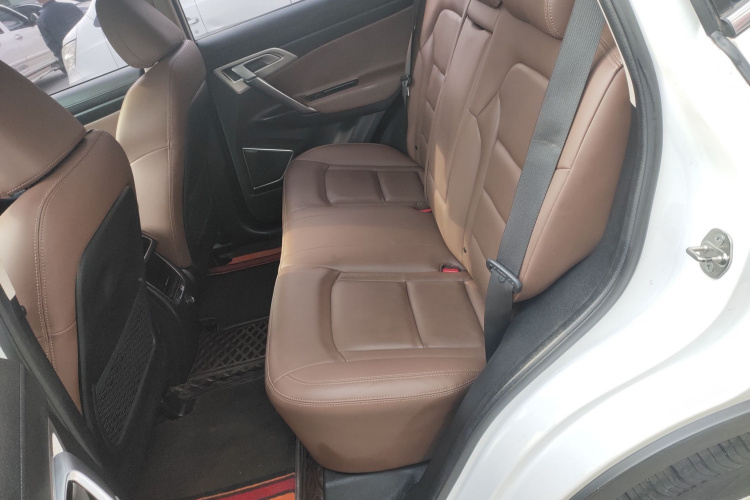 吉利汽车 博越 2016款 1.8TD 自动智尊型中控内饰21