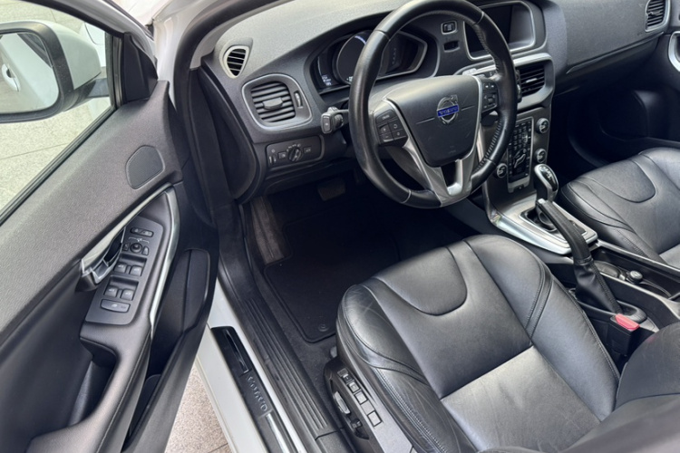 沃尔沃V40 2016款 T3 智逸版局部细节19