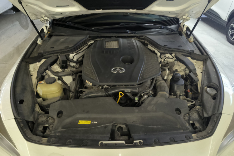 英菲尼迪Q50L 2018款 2.0T 舒适版 国VI机舱底盘24