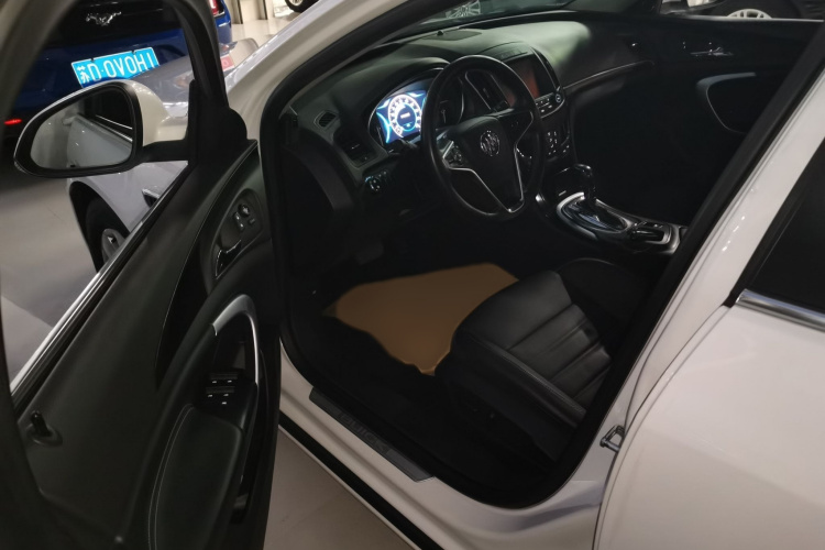 别克 君威 2015款 1.6T 精英技术型中控内饰7002