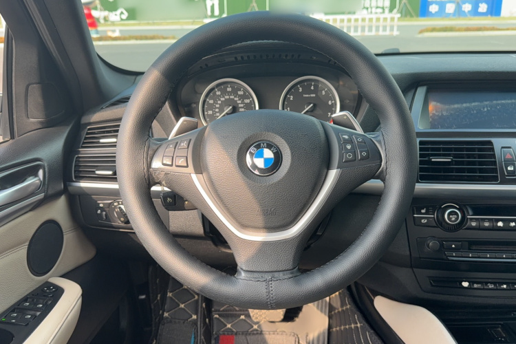 宝马X6（平行进口）局部细节13