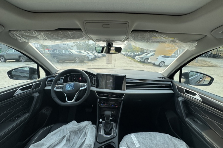 大众 途观L新能源 2023款 430PHEV 插电混动尊贵版中控内饰7001