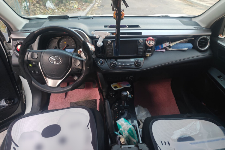 丰田 RAV4荣放 2019款 2.0L CVT两驱舒适版 国VI中控内饰12