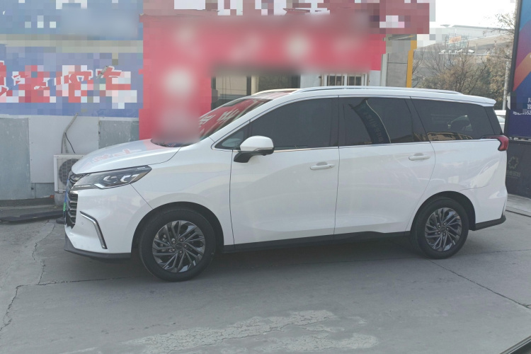 上汽大通MAXUS 大通G50 2020款 1.5T 自动豪华版车身外观4