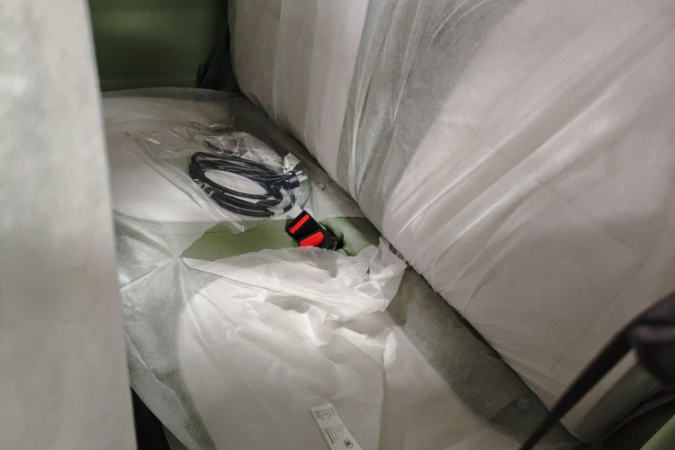 吉利银河 2025款 210km 熊猫骑士中控内饰21