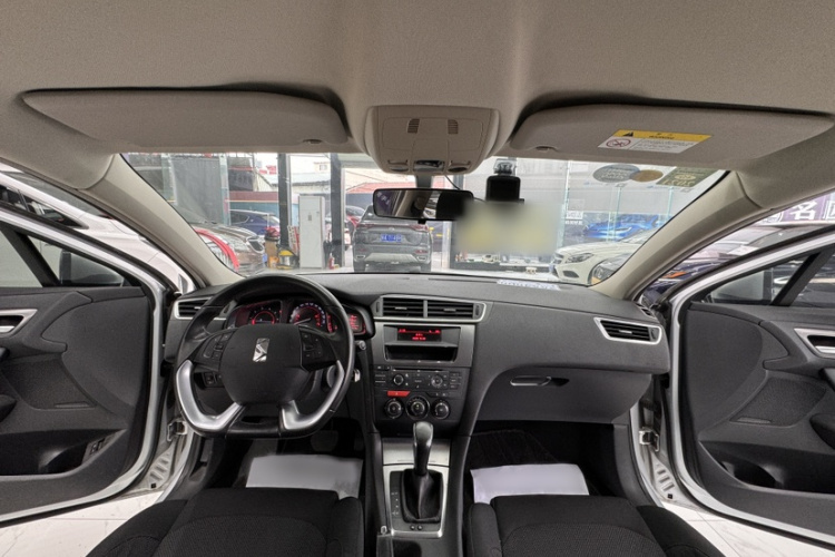 DS 5LS 2014款 1.8L 自动舒适版VTi140中控内饰7007