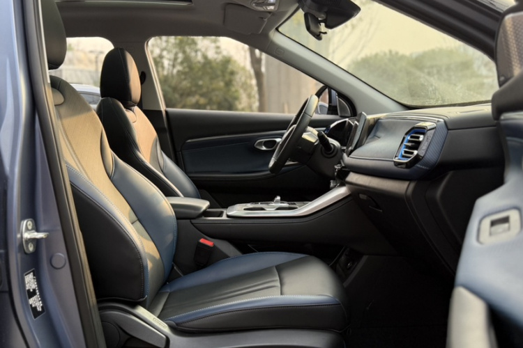 广汽传祺 传祺GS3 2023款 影速 270T R-STYLE版中控内饰7003