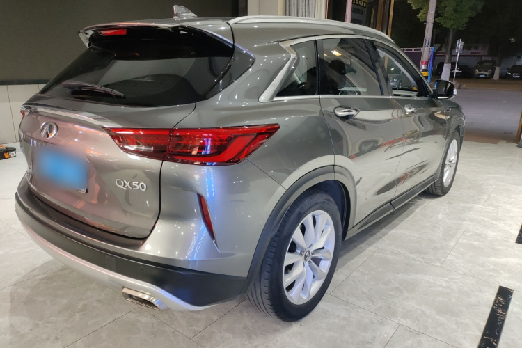 英菲尼迪QX50 2018款 2.0T 四驱菁英版车身外观7