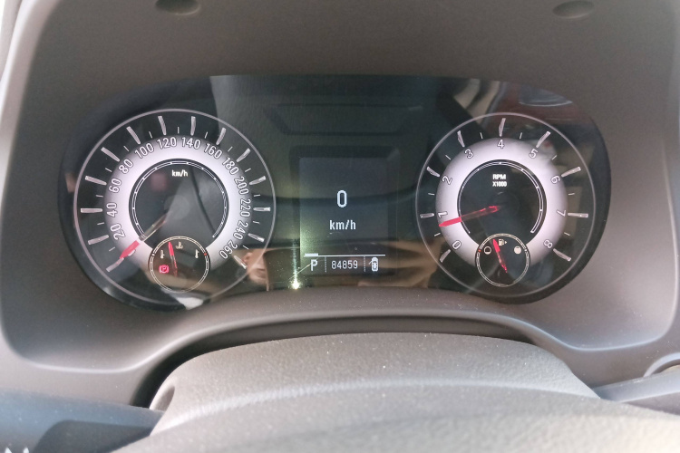 荣威950 2015款 1.8T 豪华版局部细节14