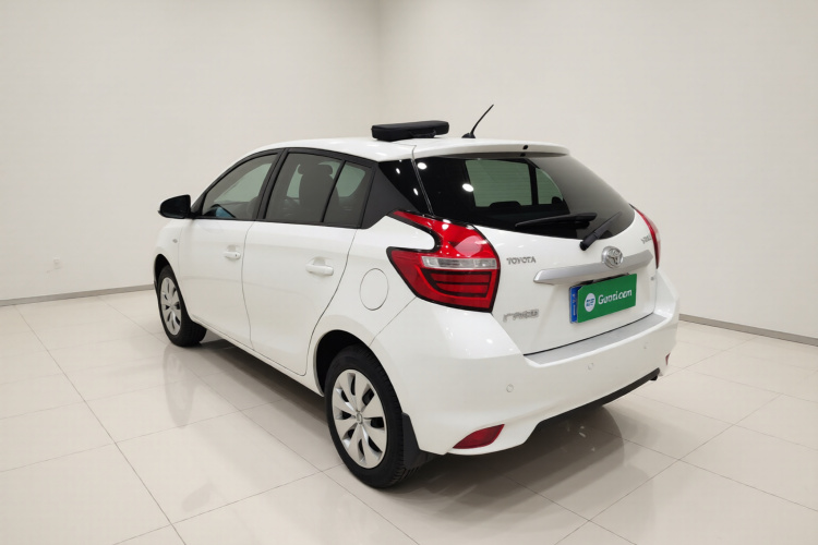 丰田 YARiS L 致炫 2017款 1.5E CVT劲速升级版车身外观5