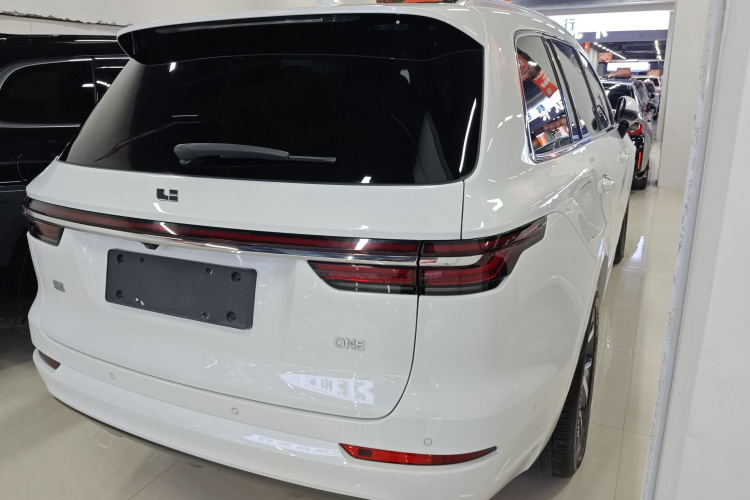 理想汽车 理想ONE 2021款 增程6座版车身外观7