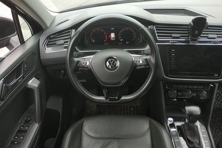 大众 途观L 2021款 330TSI 自动两驱智享版中控内饰13