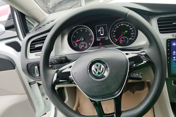 大众 高尔夫 2015款 1.4TSI 自动舒适型中控内饰13