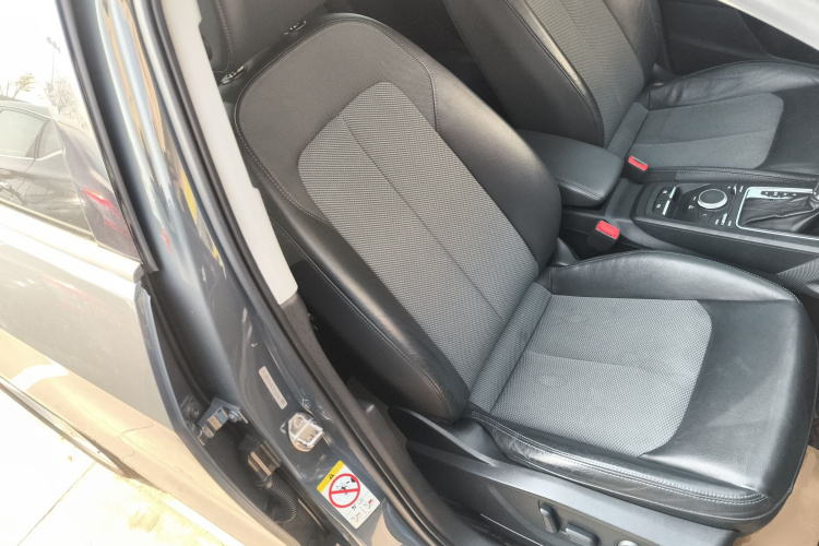 奥迪Q2L 2020款 35 TFSI 时尚致雅型局部细节41