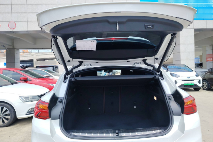 宝马X2 2020款 sDrive25i 领先型M越野套装中控内饰23