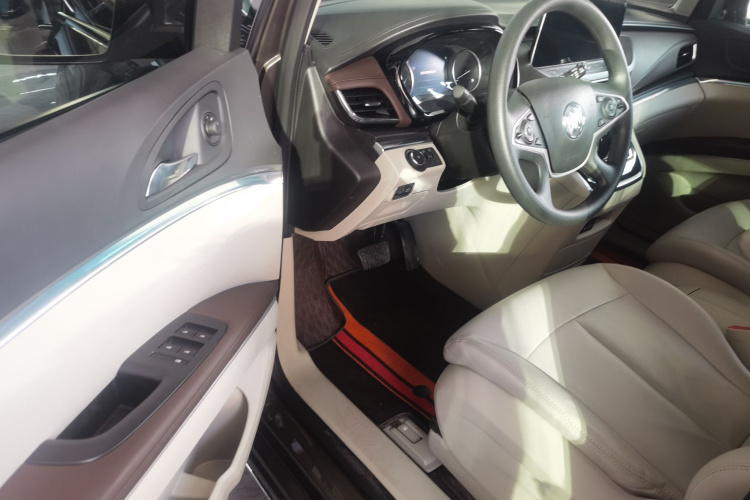 别克GL8 2023款 陆上公务舱 智享型中控内饰20