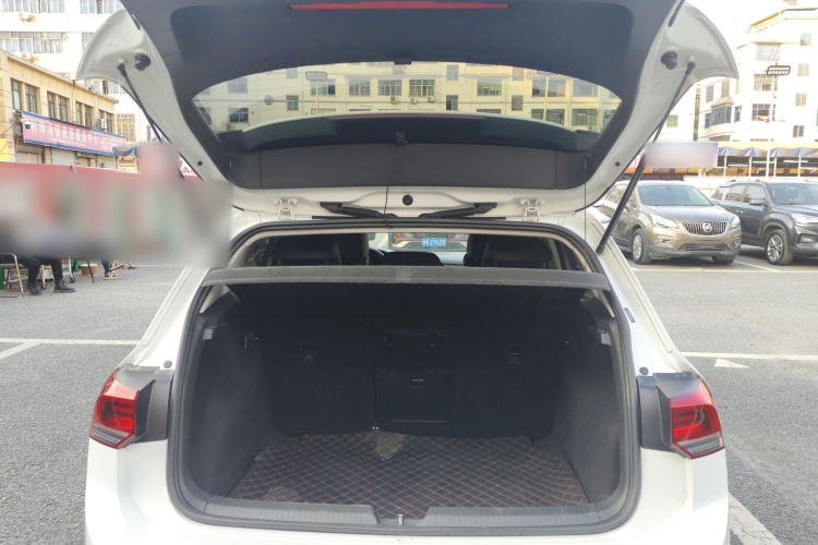 大众 高尔夫 2021款 280TSI DSG Pro机舱底盘23