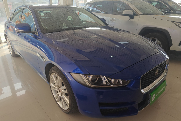 捷豹XEL 2018款 2.0T 250PS 尊享版车身外观3