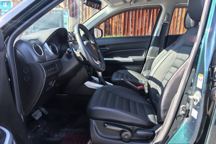 铃木 维特拉 2016款 1.4T 自动四驱旗舰型中控内饰7002