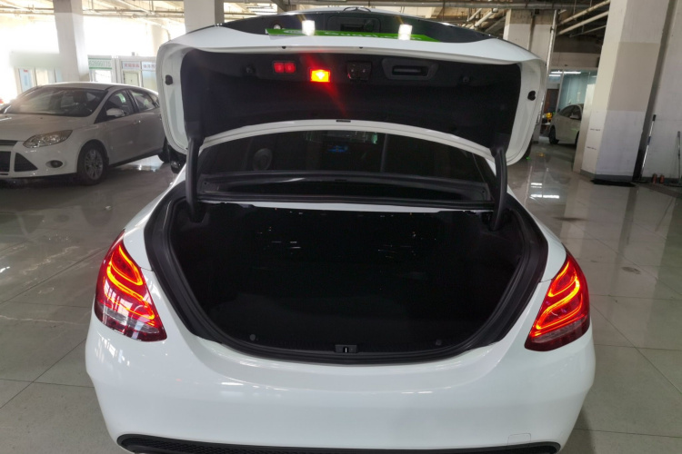 奔驰C级 2015款 改款 C 200 L 运动型机舱底盘23