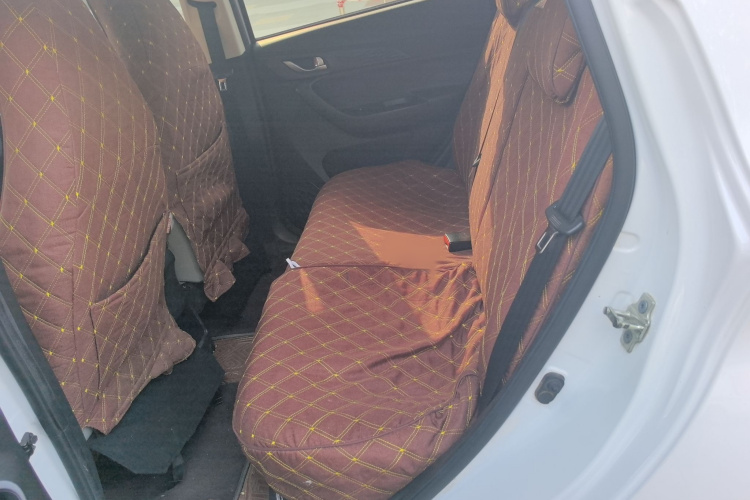 长安欧尚 奔奔E-Star 2022款 清心版 多彩款 三元锂中控内饰7004