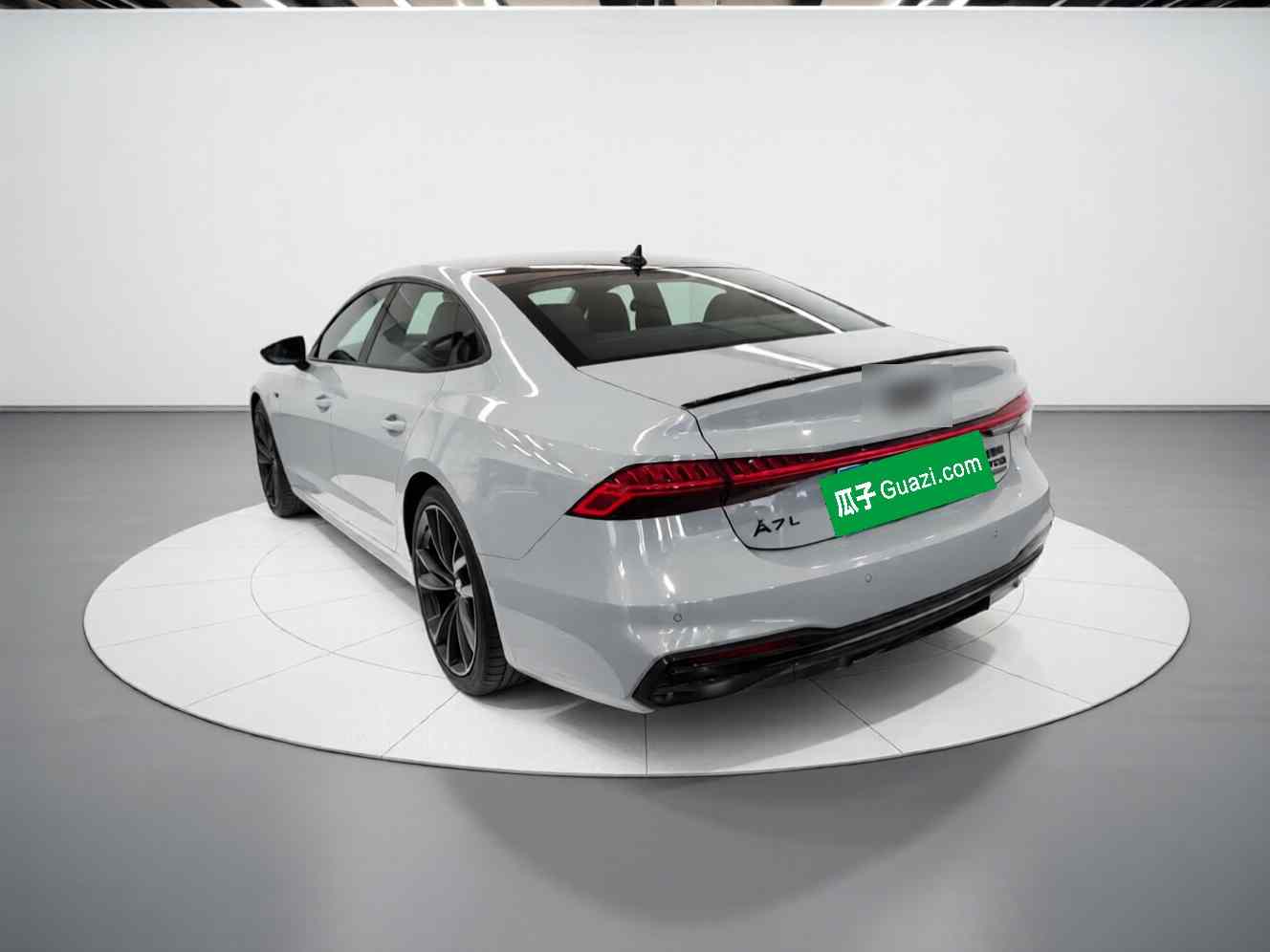 奥迪A7L 2024款 45 TFSI quattro RS 套件竞速版(3)